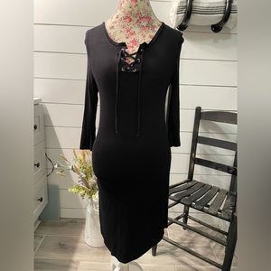 New- Zenana Outfitters black form fitting T-shirt dress